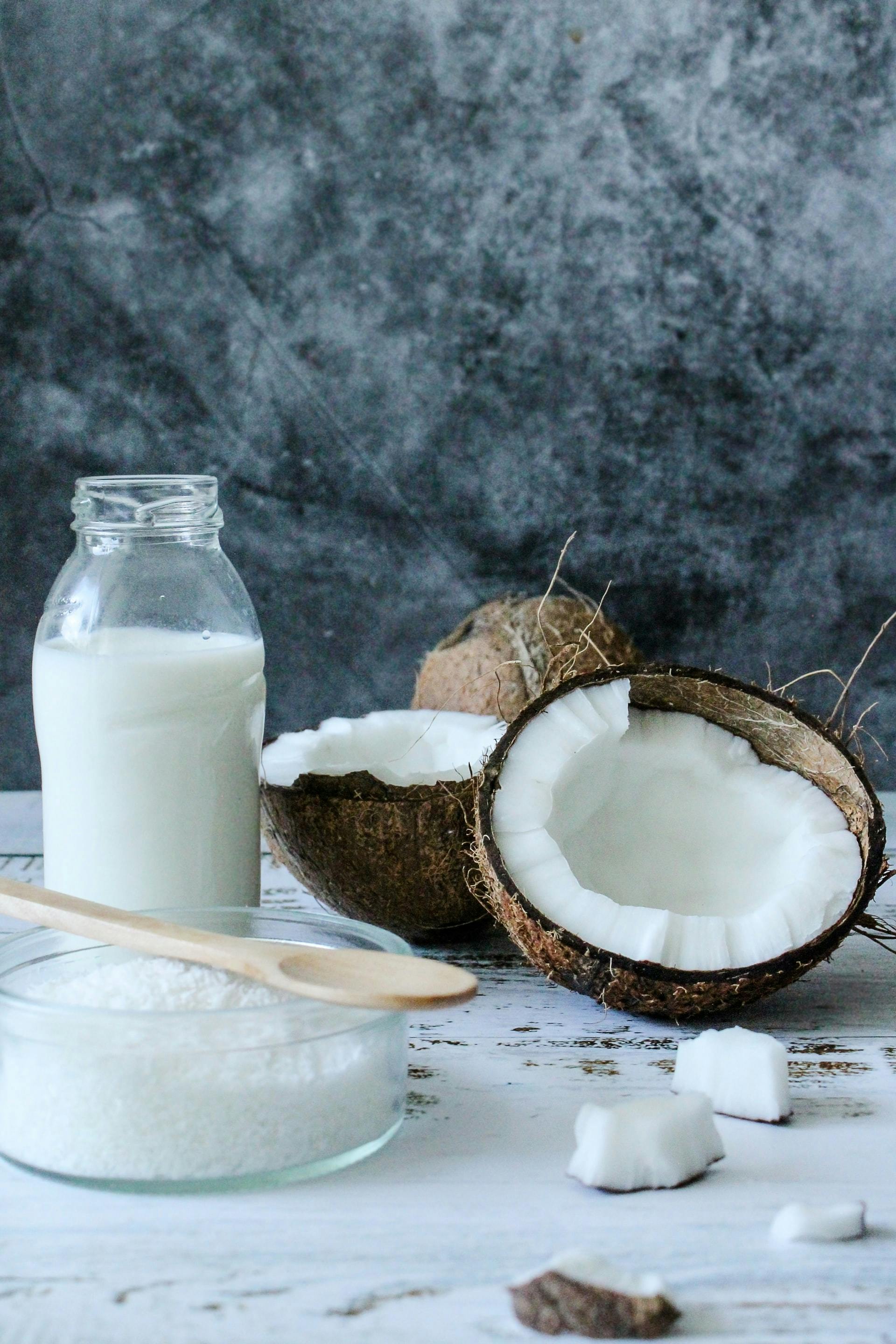 Tout savoir sur le lait de coco : utilisation, recettes, bonnes adresses  - Un déjeuner de soleil