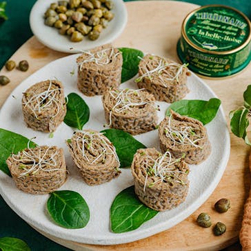 Buckwheat rolls with spreads
