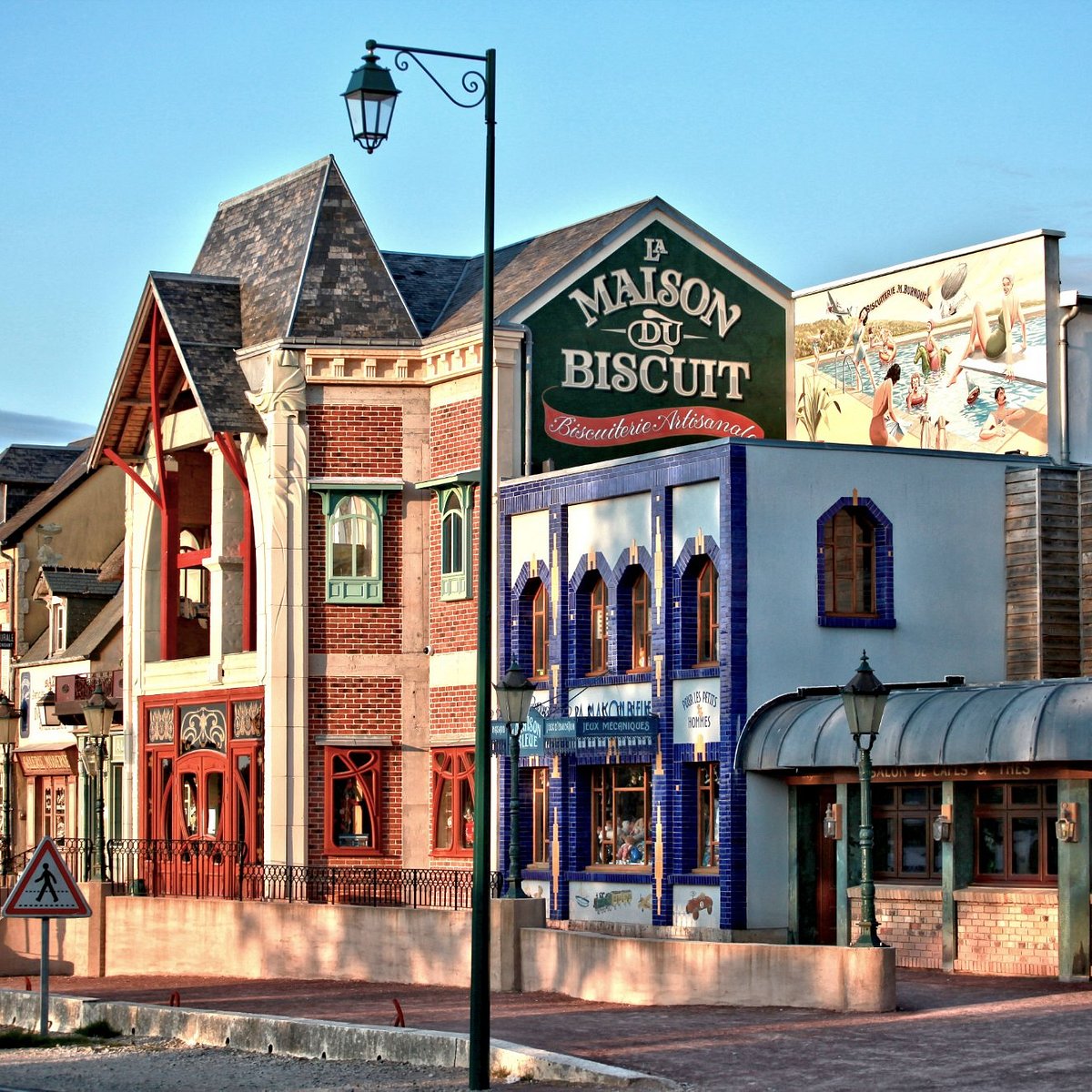 [center]A solid network of resellers[/center]
