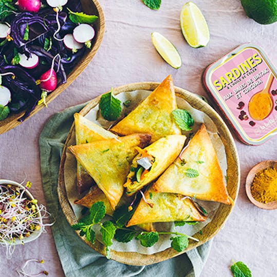 recette de samoussas sardines aux baies de batak curcuma et courgettes