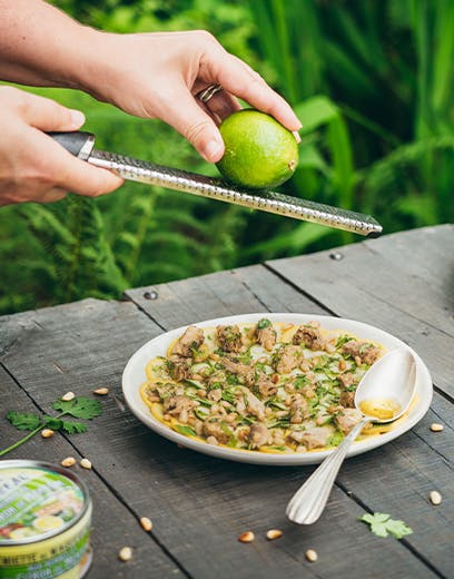 recette salade de courgettes, maquereau aux herbes et citron de menton