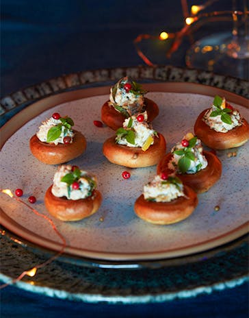 Flaked Mackerel with herbs & Menton lemon canapés
