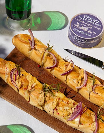 Tuna garlic bread
