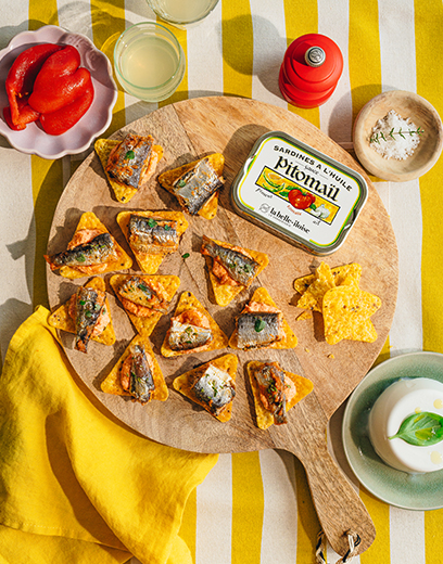 Tortilla chips à la Sardine pimentée et Crème de poivron rouge
