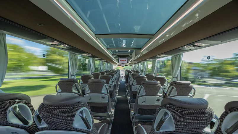 Setra rúta/hópferðabíll innanrými, sæti séð að aftan