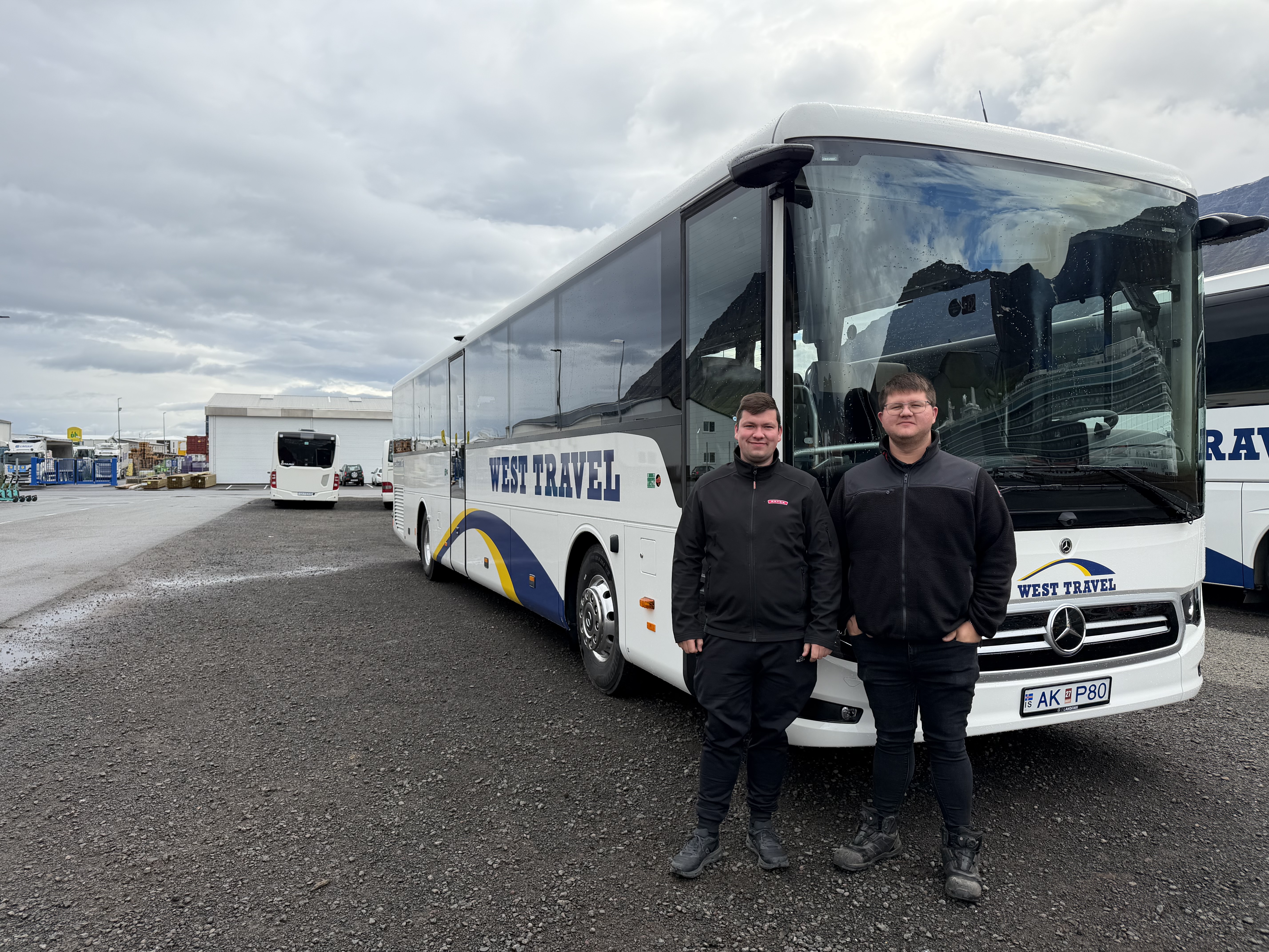Intouro West Travel - tekið á móti
