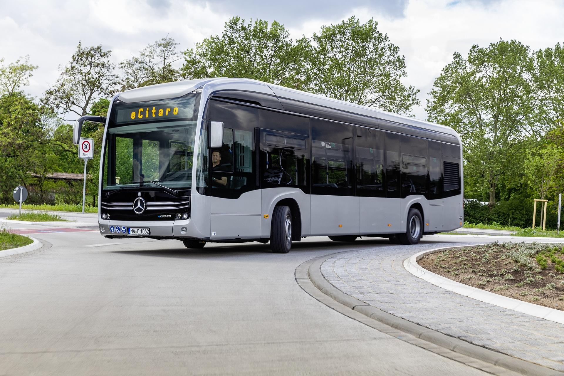 Mercedes-Benz eCitaro á ferðinni í fallegu veðri