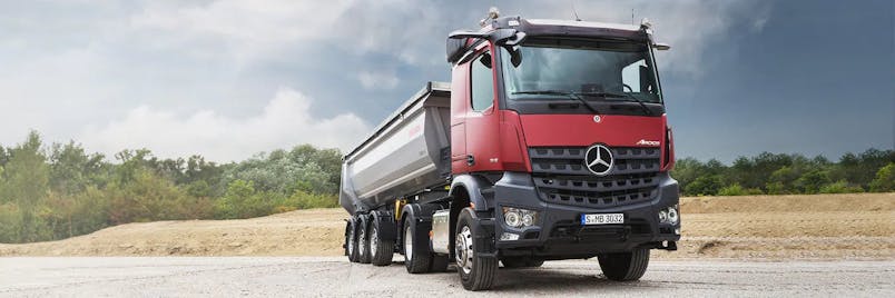 Mercedes-Benz Arocs | Séð á hlið