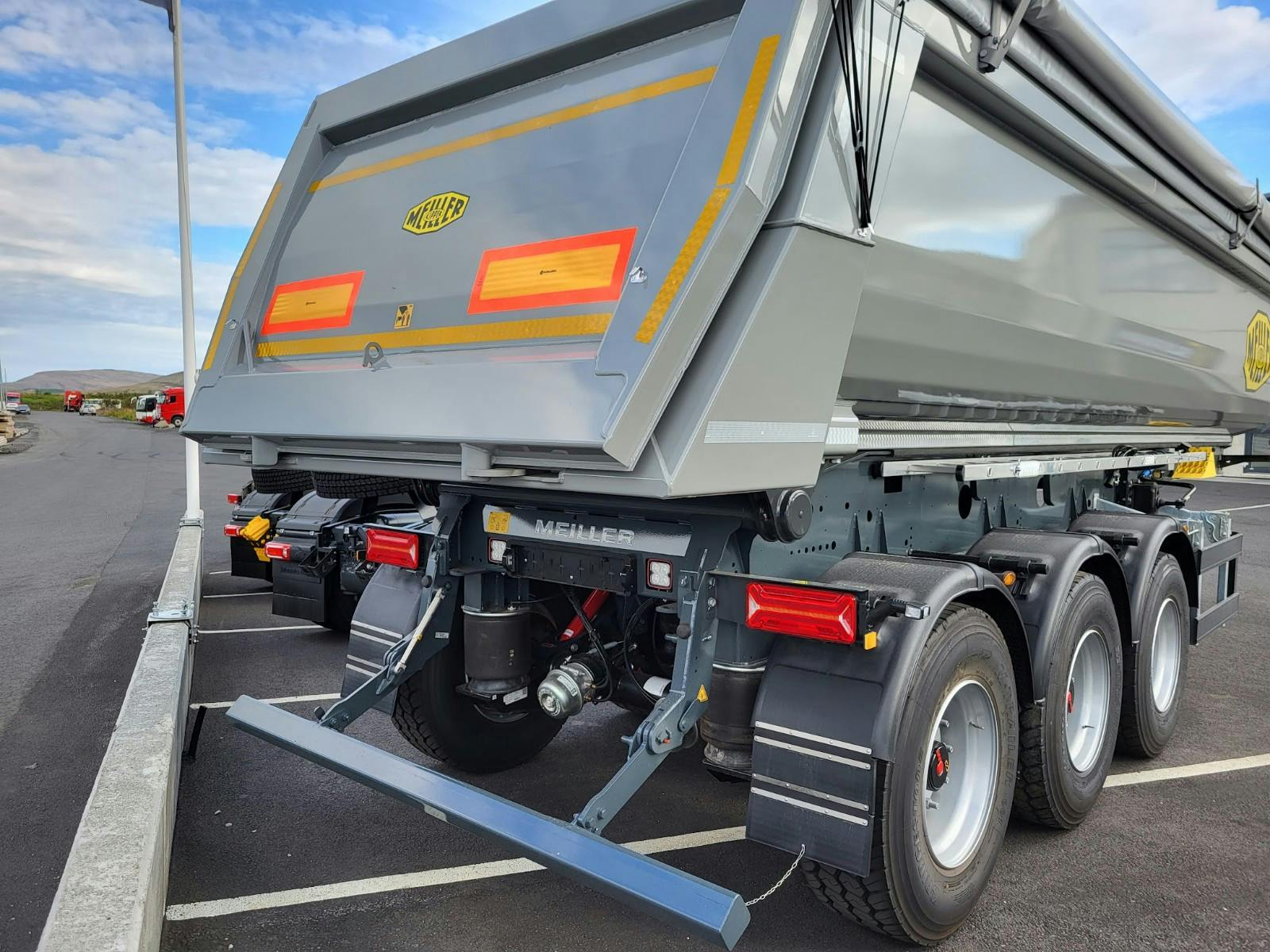 Meiller vagn að aftan