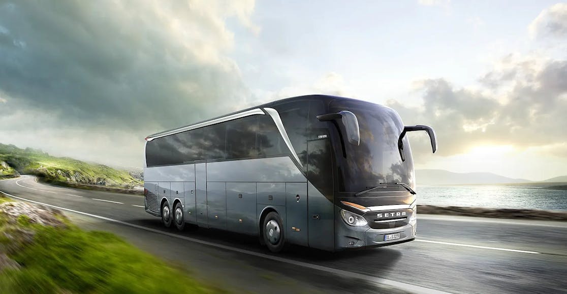 Mercedes-Benz Setra á ferðinni