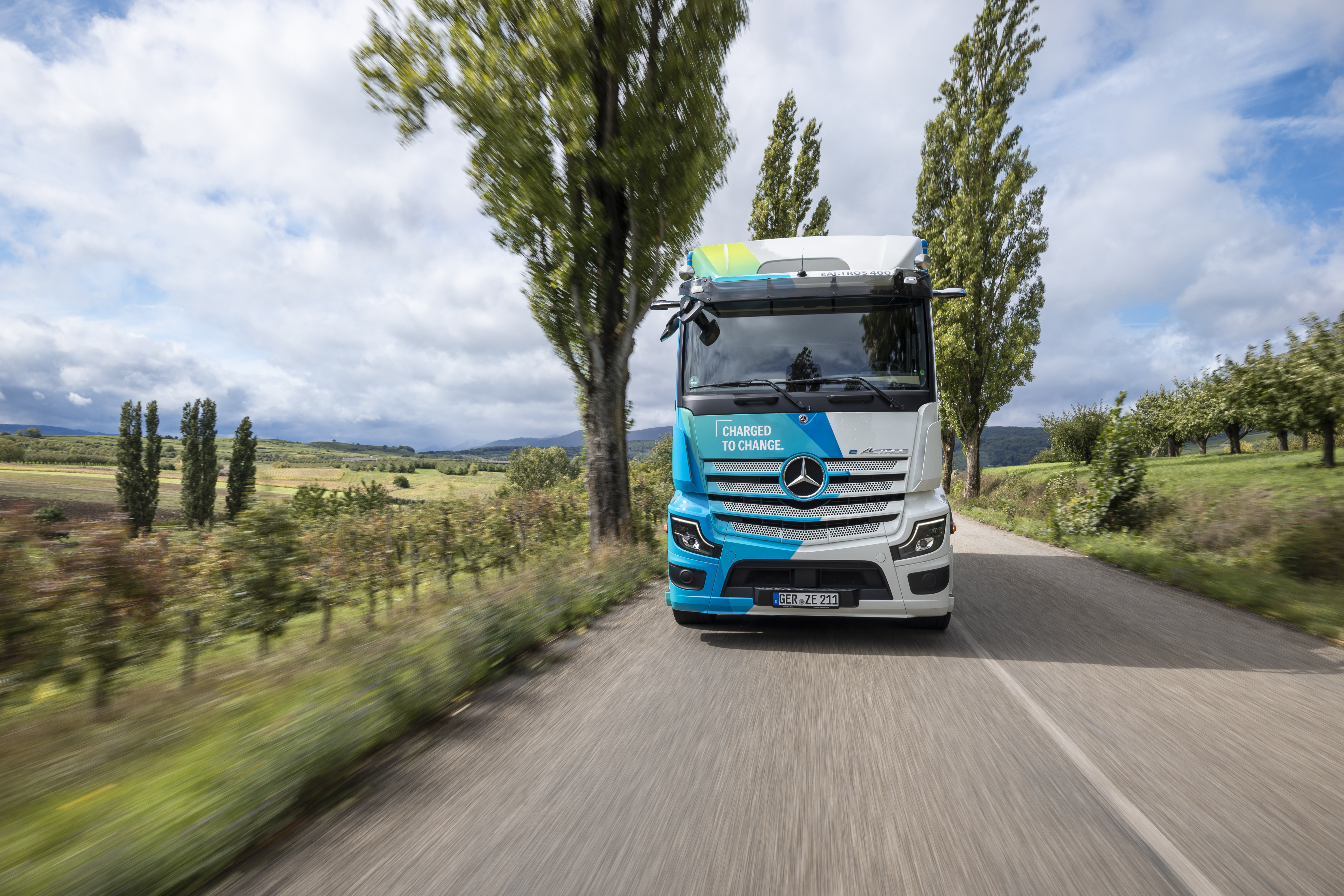 eActros 400 er 100% rafknúinn rafmagni. Einn af framtíðar vörubílum frá Mercedes-Benz