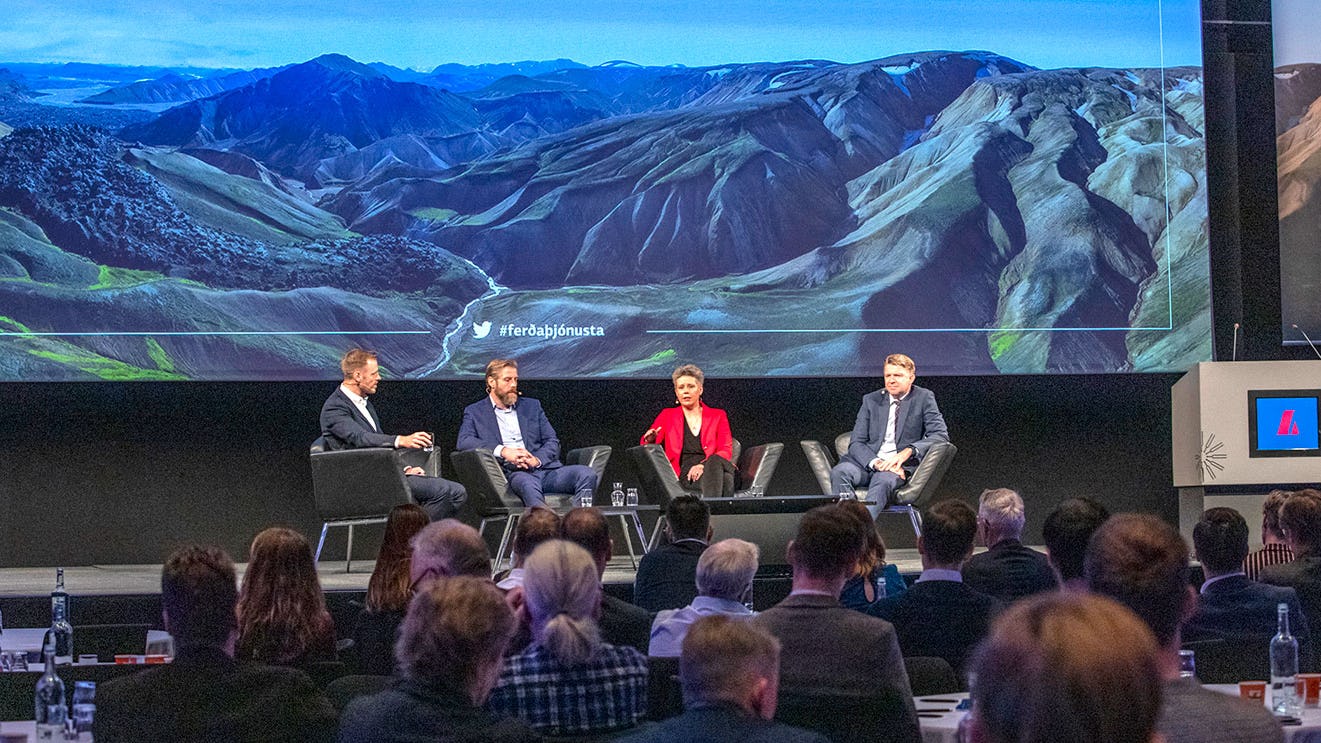 Umræður á ferðaþjónusturáðstefnu Landsbankans 2019