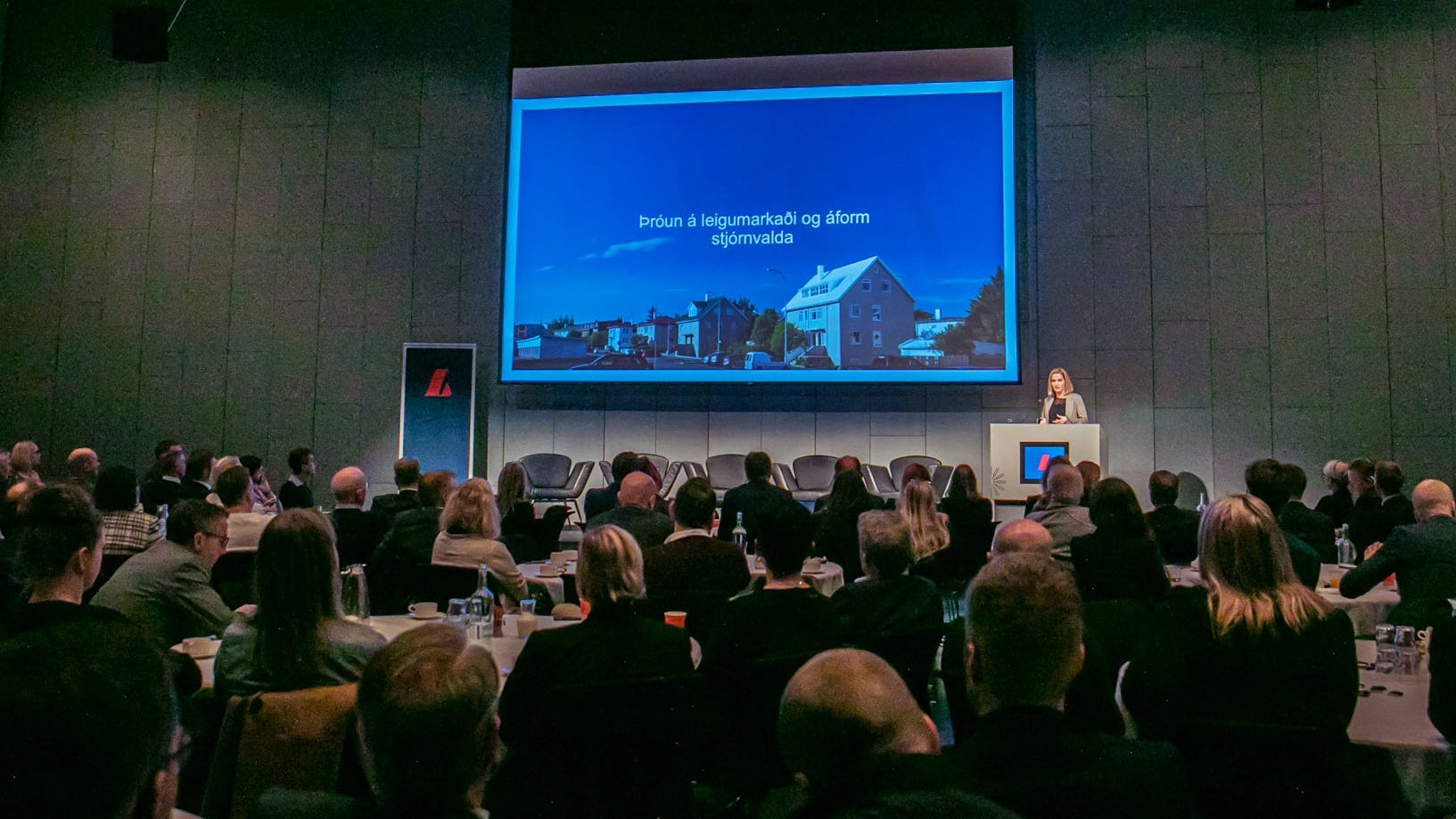 Frá morgunfundi um hagspá Landsbankans í Hörpu