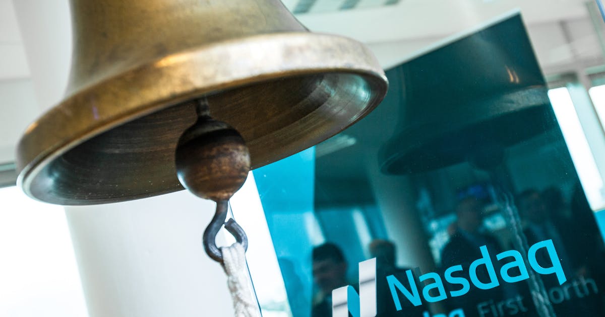 Landsbankinn Leads Successful Íslandsbanki Share Offering