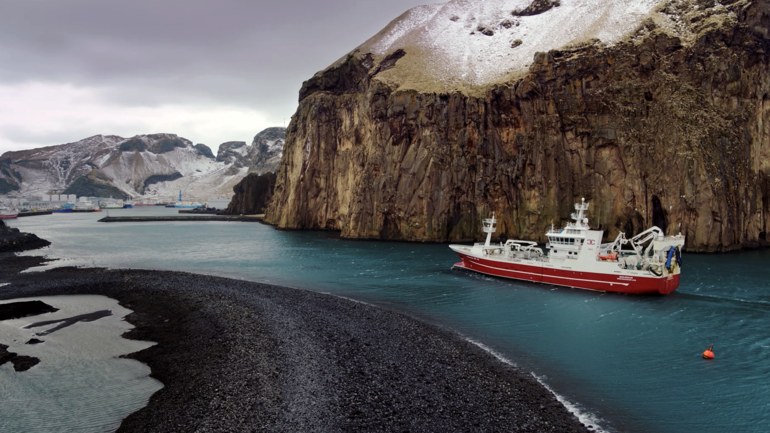 Togari við Vestmannaeyjar