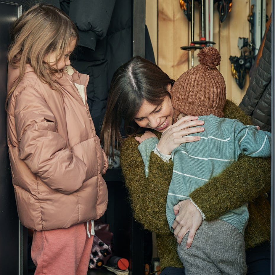 Fjölskylda í sumarbústað