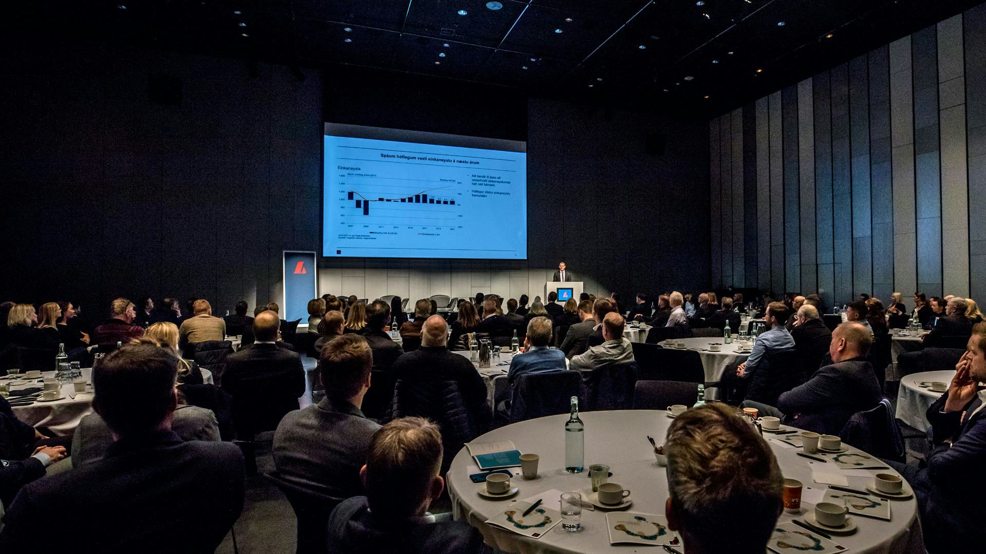 Frá morgunfundi um hagspá Landsbankans