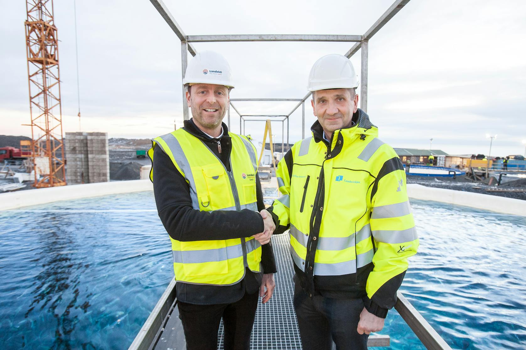 Halldór Ólafur Halldórsson Chairman Landeldi and Hördur Arnarson CEO Landsvirkjun signed the companies‘ Green Power Purchase Agreement
