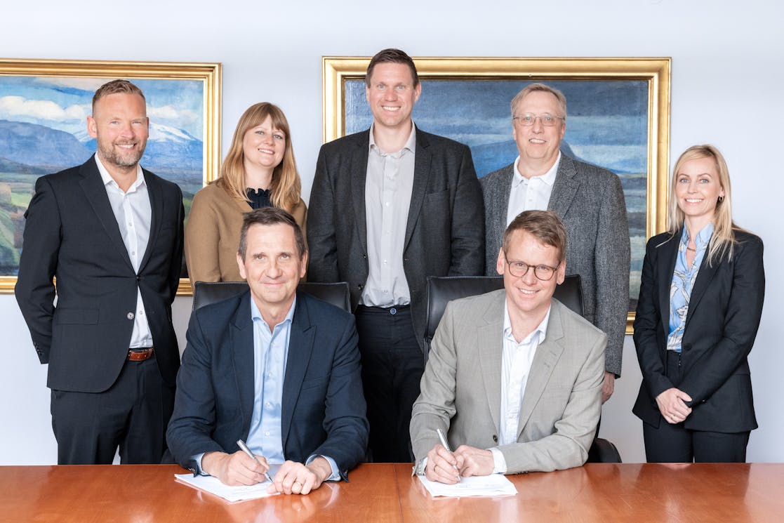 From left: Geir Arnar Marelsson, Tinna Traustadóttir, Valur Ægisson, Benedikt Gröndal and Sigurbjörg Ýr Guðmundsdóttir. Front row: Hörður Arnarson and Eyjólfur Magnús Kristinsson