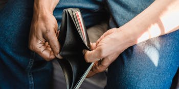 Hög elräkning? Få hjälp att betala räkningen här