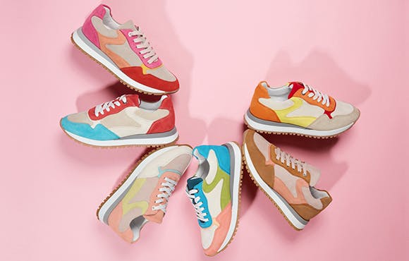 farbenfrohe auswahl an sneakern trendy und bequem sommerliche farben