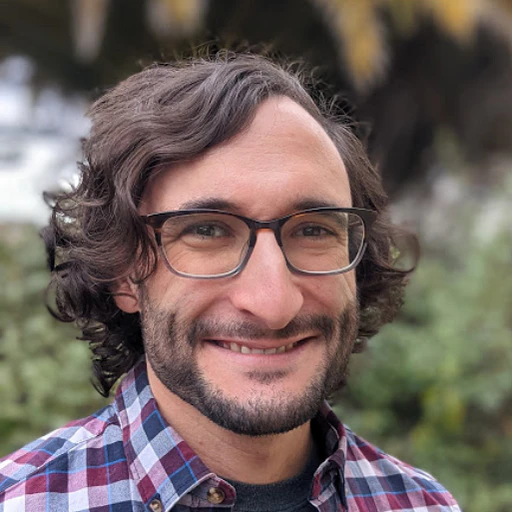 Yev Feinstein headshot