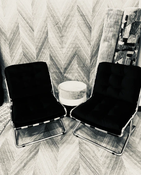 Cucci Srl, RETAIL INSTALLATION. Pitagora, Domus and Chevron rugs for Italian design store