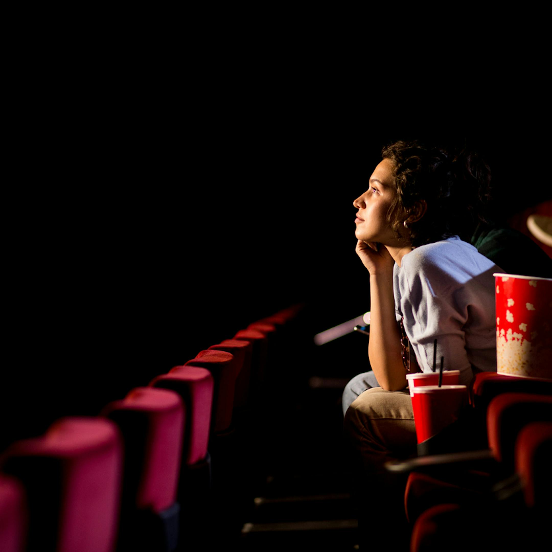 Femme au cinéma