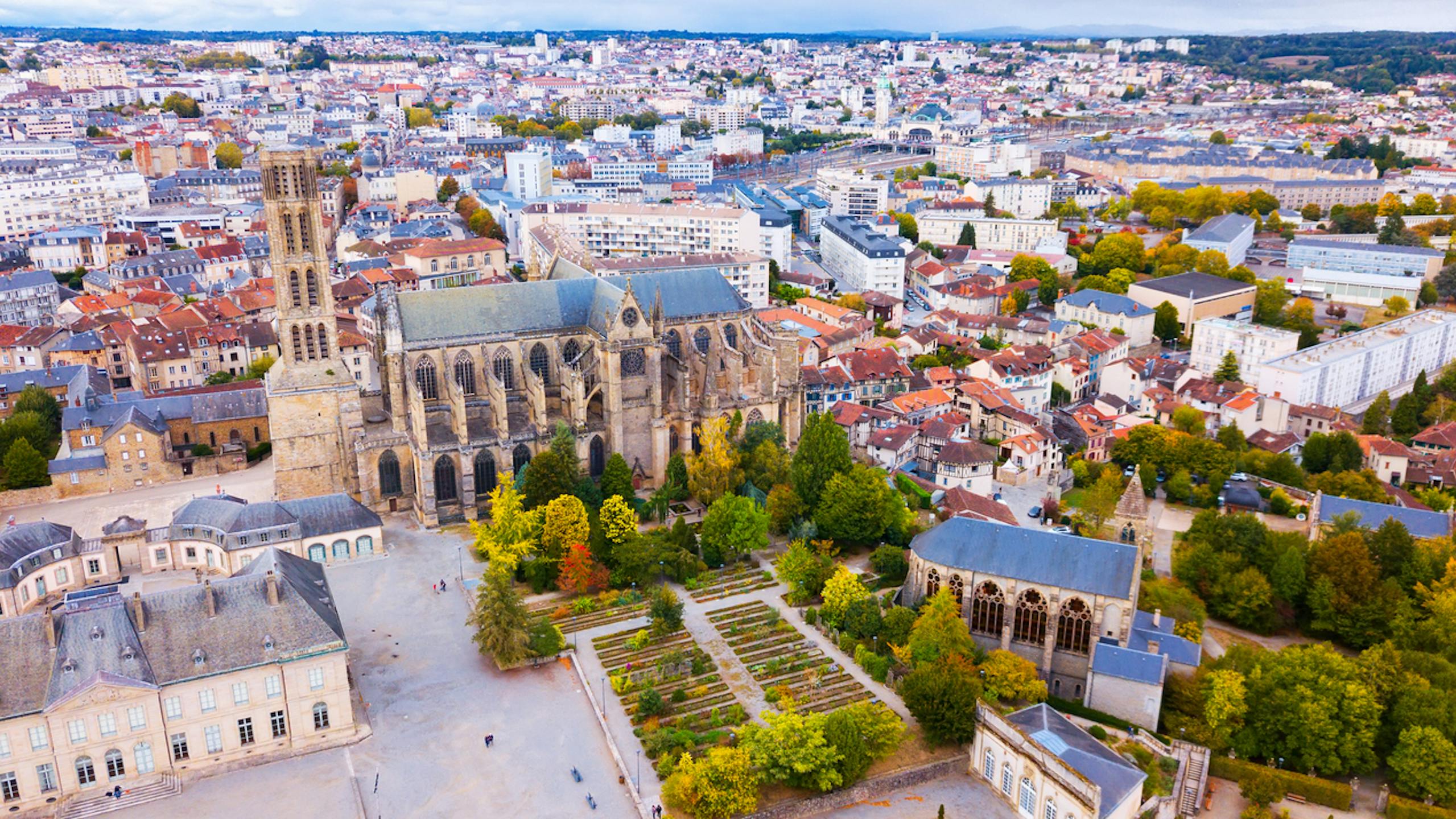 Vue aérienne de Limoges et sa cathédrale