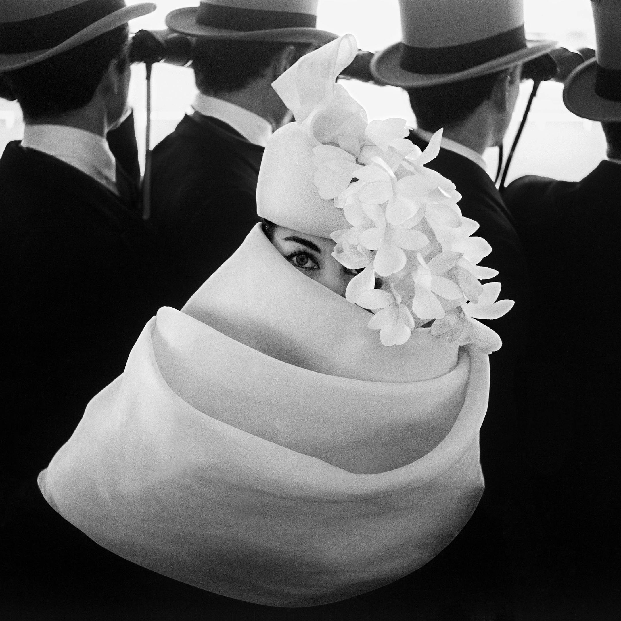 Frank Horvat, Chapeau Givenchy, Paris, pour Jardin des Modes, 1958 Tirage jet d’encre moderne