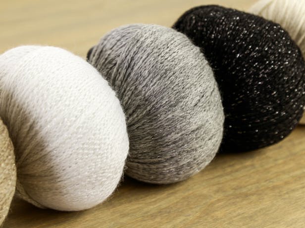 Cheap Yarn Free Knitting Patterns Super Chunky Webs Yarn - China Webs Yarn  and Super Chunky Yarn price