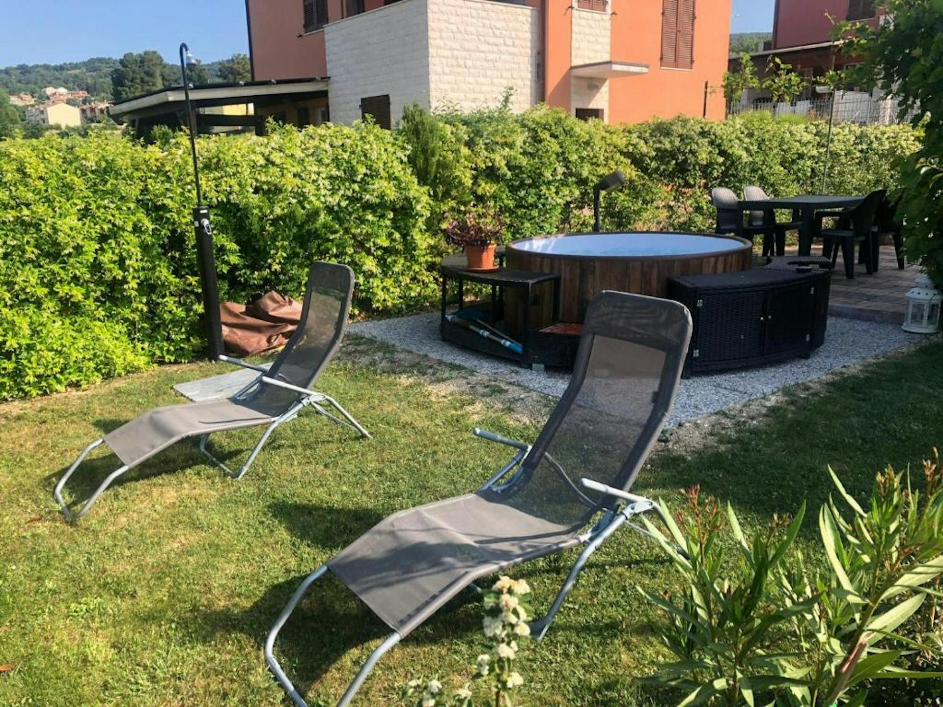 Gli ospiti possono beneficiare di un'area solarium per concedersi qualche ora di sole