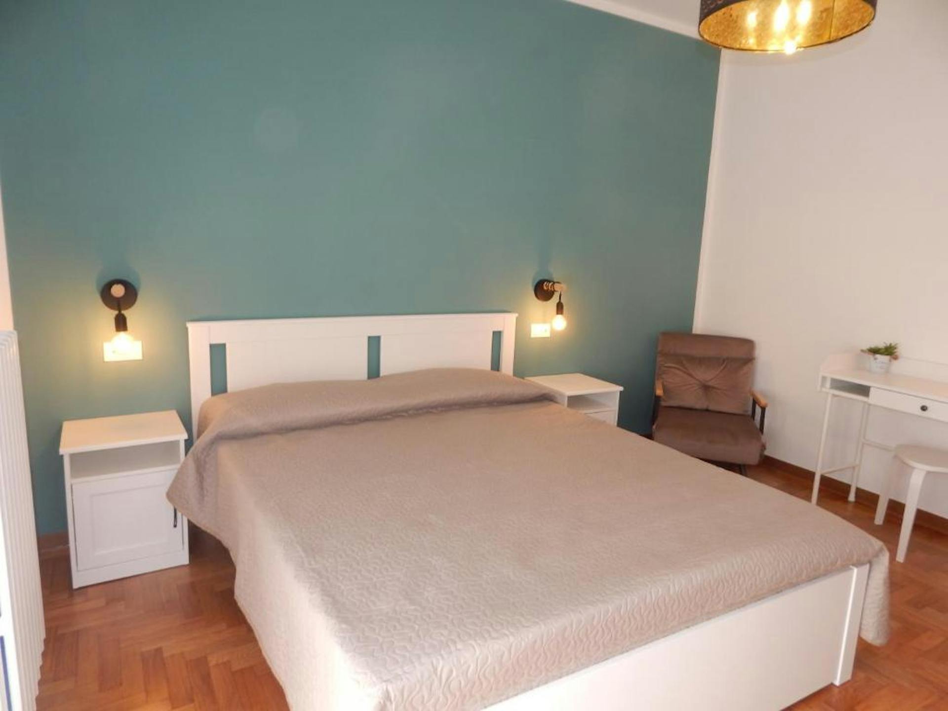 La camera da letto matrimoniale con la possibilità di aggiungere un terzo letto