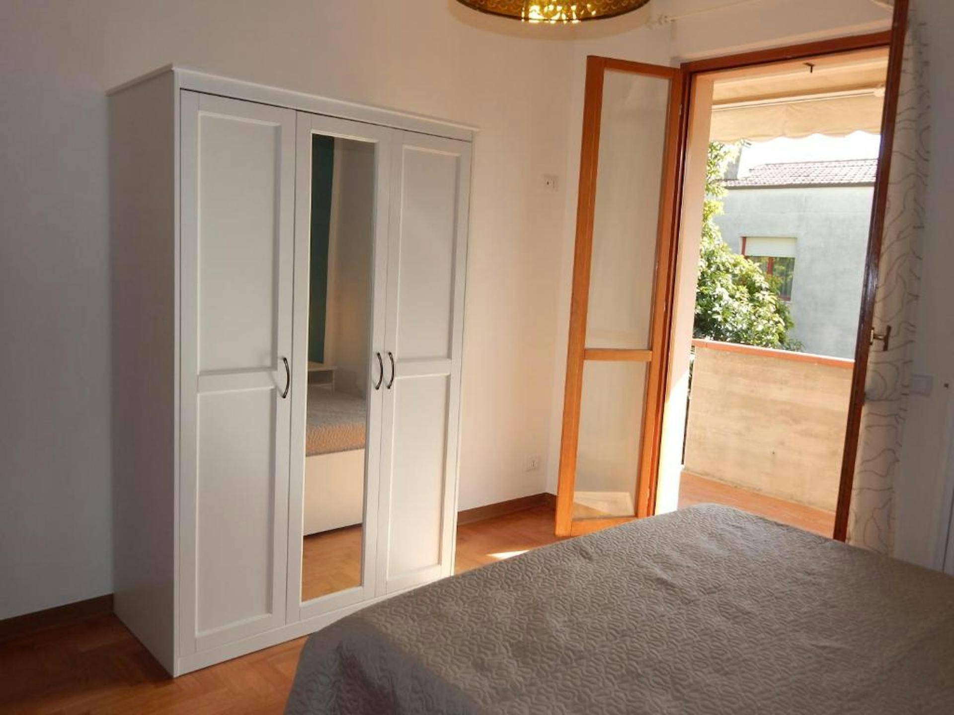 La camera da letto dispone di un balcone sulla campagna 