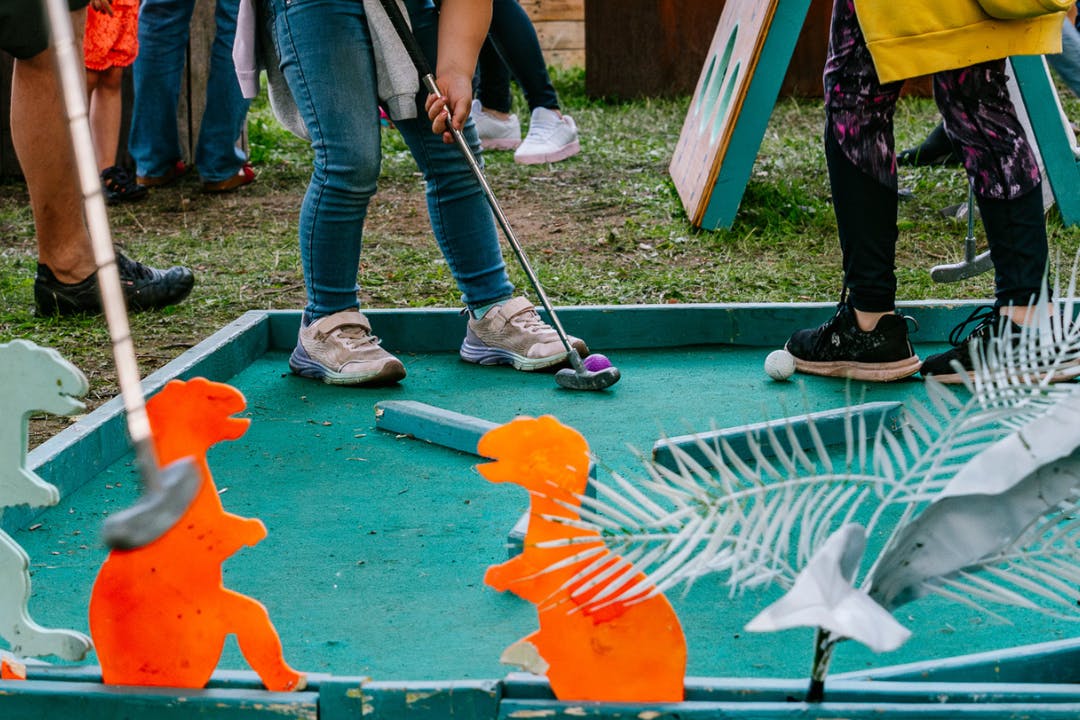 JEU DE MINI-PUTT