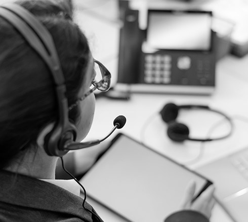 Service clients femme