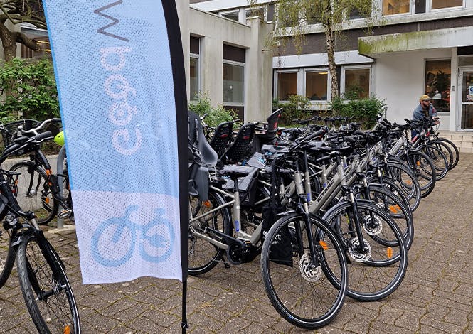 Le groupe La Poste vient de s’associer au dispositif GoodWatt, un dispositif clé en main qui permet aux entreprises de promouvoir la pratique du vélo électrique auprès de leurs collaborateurs.