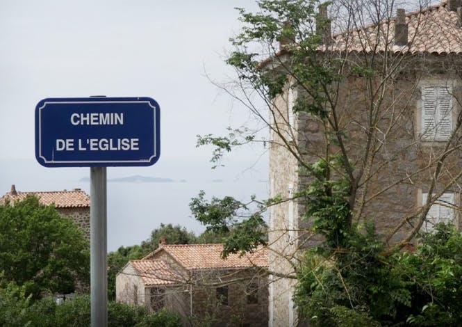 En Corse, 81 communes ont actuellement fait appel à La Poste pour améliorer la qualité de leur adressage.