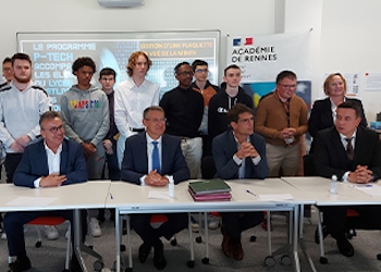 En septembre 2022, le groupe La Poste a signé, en présence du Recteur d’Académie d’Orange Ouest et de Rennes Métropole, une convention "P-Tech".