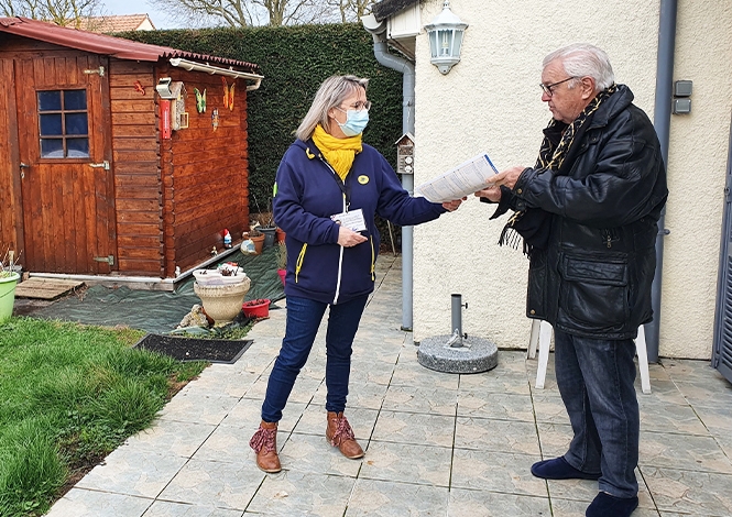 Le recensement de la population a été réalisé par des agents de La Poste dans 18 communes de France.