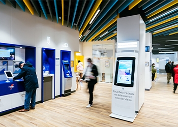 La Poste investit 800 millions d’euros dans son réseau  et dans la digitalisation de ses services