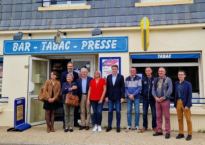 La création de ce 209e point de contact postal morbihannais est menée en partenariat avec un commerçant.