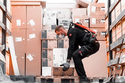 Robots relieve strain on the back: DPD Germany starts long-term test with exoskeletons