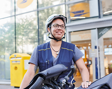 Factrice à vélo