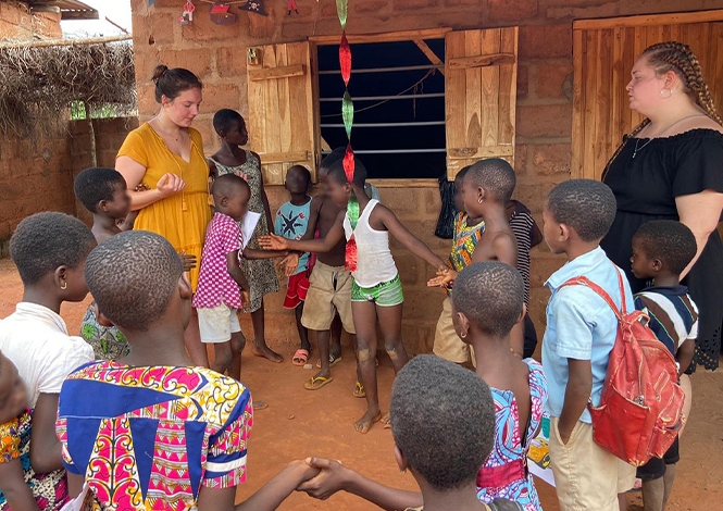 To go or not Togo est une association française centrée sur le public enfant principalement.