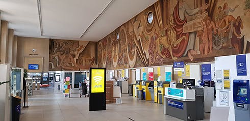intérieur du bureau de poste de bellecour