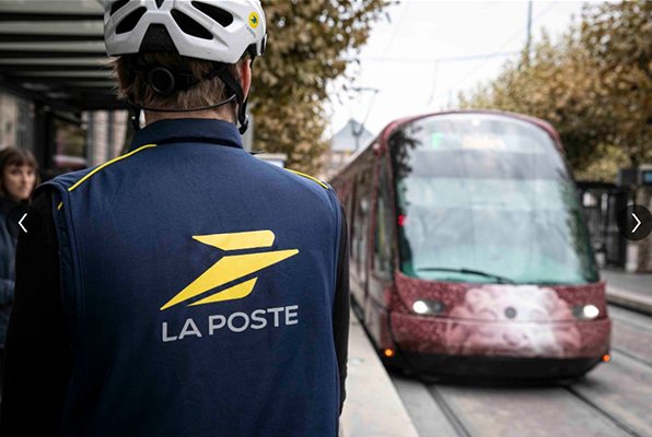Transport de colis en tram