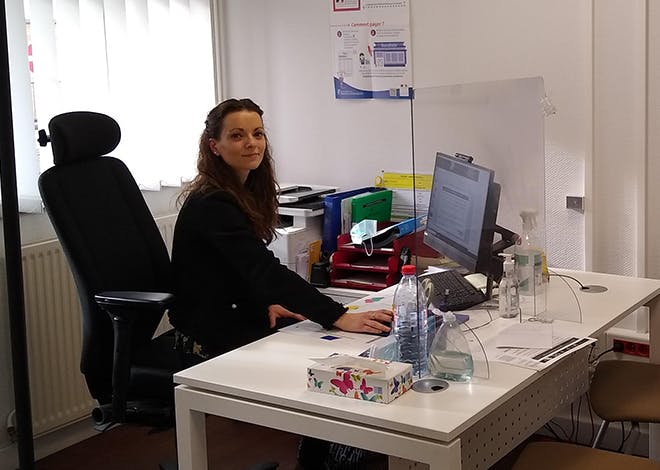 Emilie, chargée de clientèle dédiée France Services