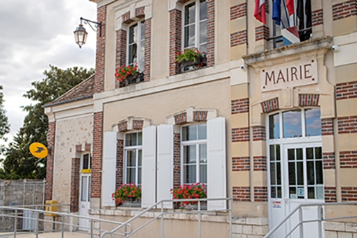 photo dune agence postale communale, façade d'une mairie