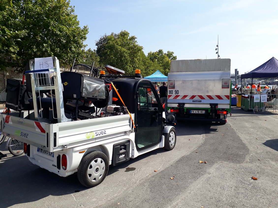 La Poste participe à l'opération "Tri en Seine" La Poste Groupe